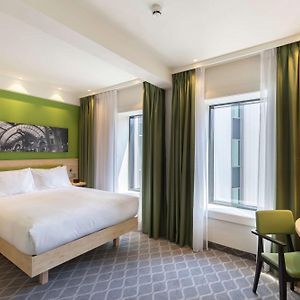 Kamer met een Queen Size Bed